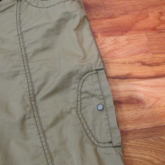 Ann Taylor Loft Khaki Cargo Pants, Size 6 - Picture 3 of 6